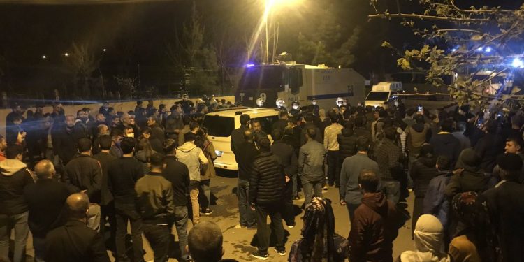 Êlih M Tipi Kapalı Cezaevi’nde isyan! – YENİLENDİ