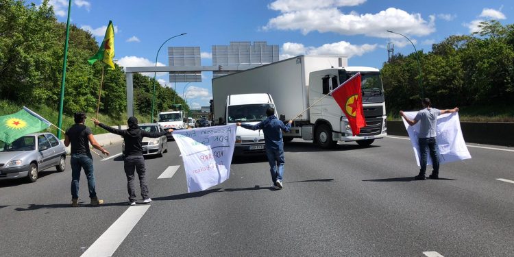 İşgale karşı gençlerin eylemleri sürüyor
