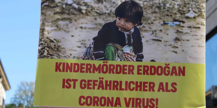 Gençler Stuttgart’tan seslendi: Katil Erdoğan, işbirlikçi KDP!