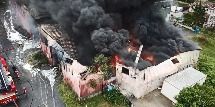 SON DAKİKA – İstanbul, Bursa ve Kırklareli’de 3 yer ateşe verildi