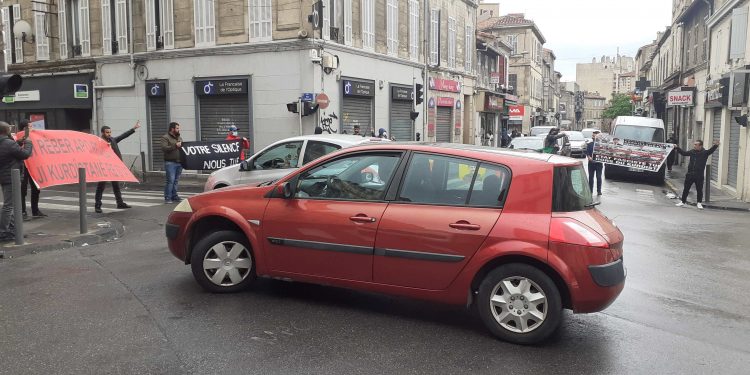 Marsilya’da TCŞ aktivistlerinden işgal ve işbirliğine karşı eylemler