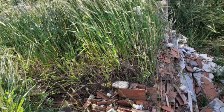 İşgalciler Hezêx’te şehitliğe saldırdı!