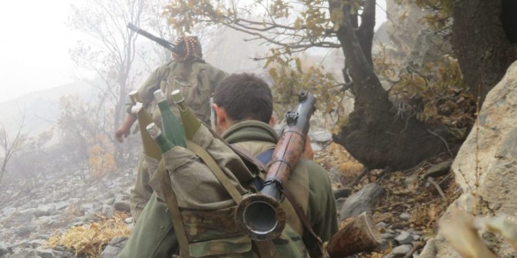 SON DAKİKA – Çelê’de gerilla eylemi: 2 mevzi ve 2 A4 silahı imha edildi, 3 asker öldürüldü