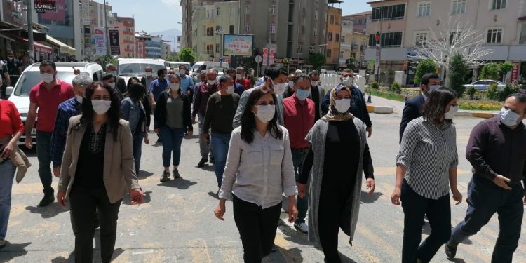 Iğdır’da gasp protestosu: Talancılar, hırsızlar kayyumlar!