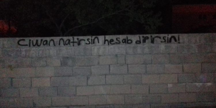 HDP’li gençlerden “Mayıs Ayı şehitleri” anısına duvar yazılama çalışması