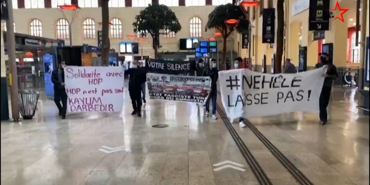 Marsilya ve Toulouse’de gençlik faşizme karşı eylemde