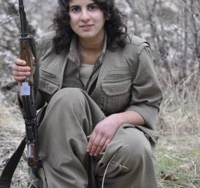 HPG Avaşin’de şehit düşen iki gerillayı andı