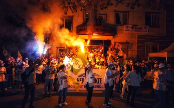 Amed’de büyük coşku