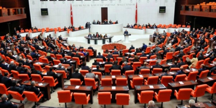 AKP-MHP faşist iktidarından halkın iradesine darbe!