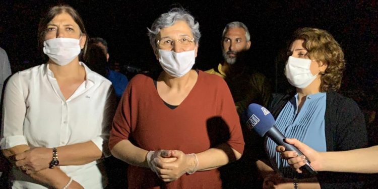 Leyla Güven tahliye edildi