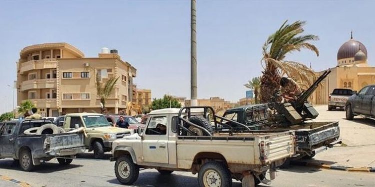 Libya ordusu Sirte hava sahasını kapattı