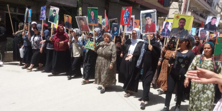 Rojava binler işgal saldırılarını protesto etti