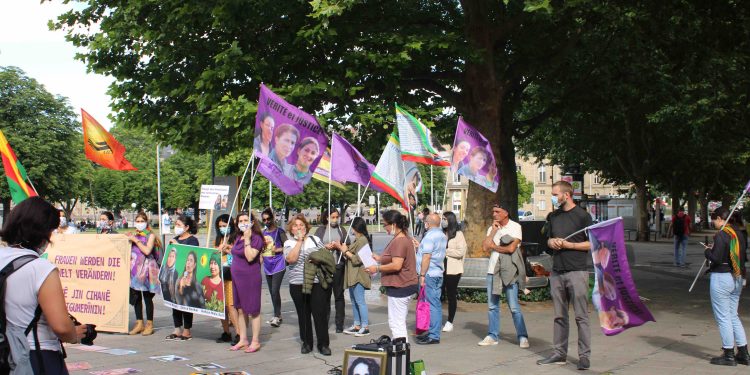 Stuttgart’ta Zîlan (Zeynep Kınacı) anması