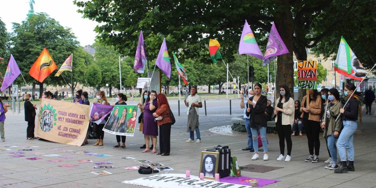 Stuttgart’ta Zîlan (Zeynep Kınacı) anması