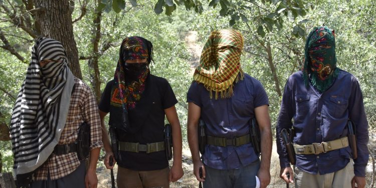 FLAŞ – Duran Kalkan çağrı yaptı, bir grup Güneyli genç gerillaya katıldı -YENİLENDİ