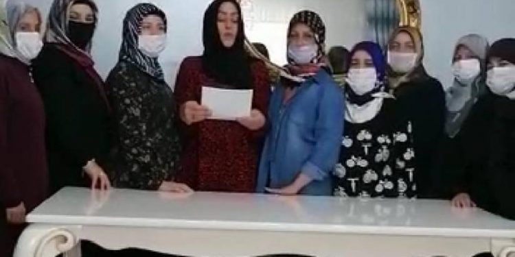 Akp Kadın Kollarında istifa!