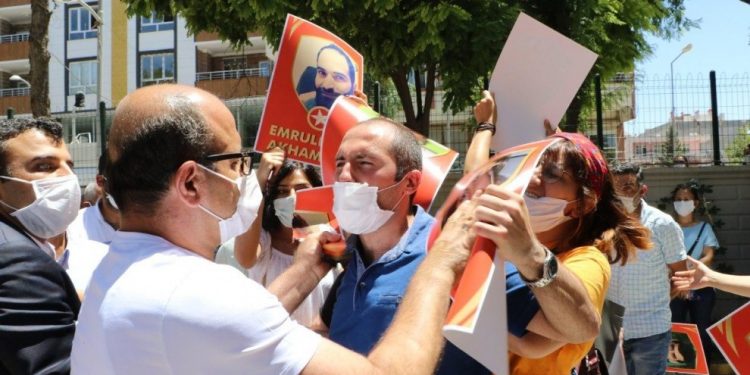 Pirsûs şehitleri anılıyor: Faşist polis şehitlerin fotoğraflarına saldırdı!