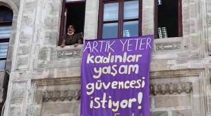 Hakları istedikleri için 7 kadın rehin alındı