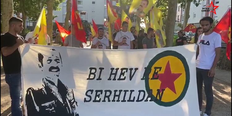 Fransa’da gençler ‘Bi Hev Re Serhildan’ hamlesini selamlıyor