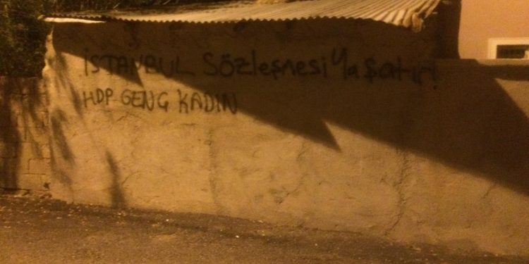 Wan’ın bir çok semtinde yazılama eylemi