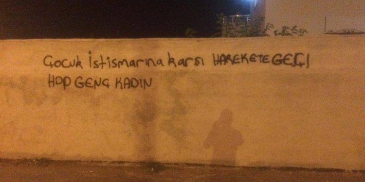 Wan’ın bir çok semtinde yazılama eylemi