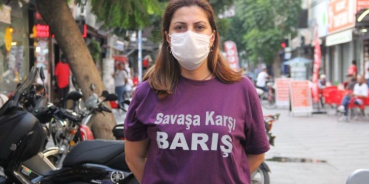 Mersin’de 2 HDP yönetcisi gözaltına alındı