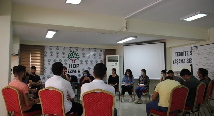 Gençlik Meclisi’nden ‘Harekete Geç’ kampanyası çerçevesinde panel