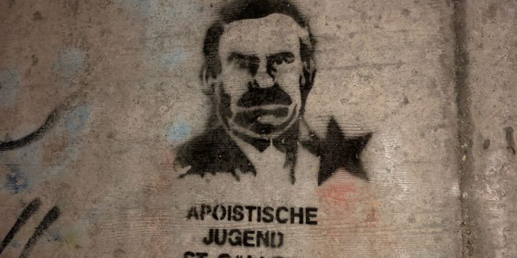 St.Gallen’de gençlerden TC faşizmine karşı sprey çalışması