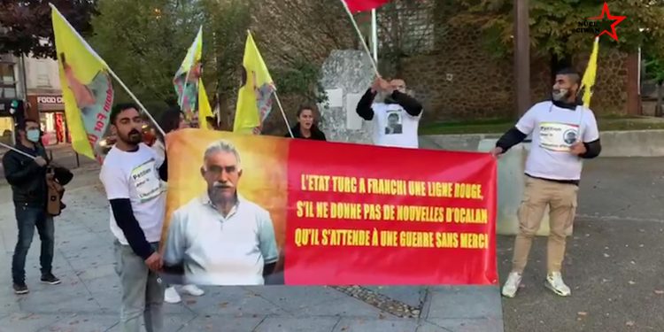 Mantes la Jolie’de gençler Önder Öcalan’ın fiziki özgürlüğü için eylemde