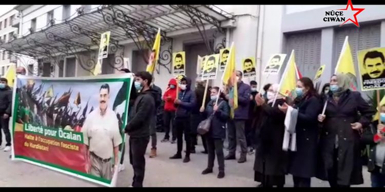 Villeneuve-Saint-Georges banliyösünde Kürt gençlerinden miting