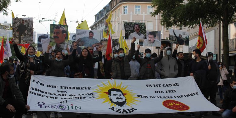 Basel’de binler “Dünya Öcalan’a Özgürlük” gününde eylemdeydi