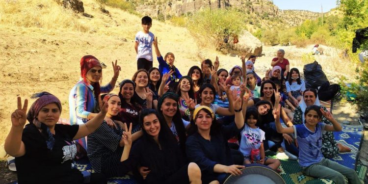 Genç Kadın Meclisi, ‘Harekete Geç’ hamlesi kapsamında piknikte buluştu