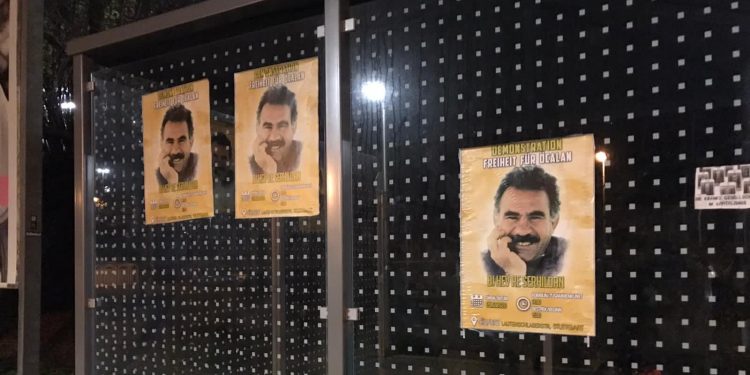 Bensheim’de gençlerden afişleme çalışması