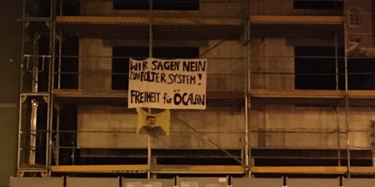 TEKO-JIN aktivistlerinden Celle’de eylem: İşkence sistemine HAYIR diyoruz!