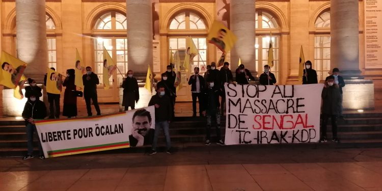 Gençler Bordeaux’da eylemde: 75’nci fermana izin vermeyeceğiz!