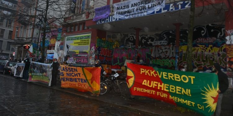 27 yıllık utanç: PKK yasağı Almanya’da protesto edildi