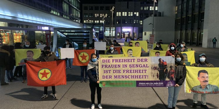 Şengal’e 75’nci fermana karşı Aarau’da gençler eylemde