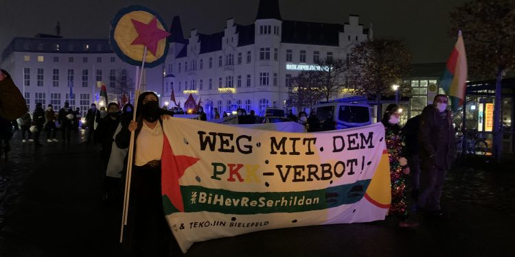 Gençler PKK yasağını tanımıyor