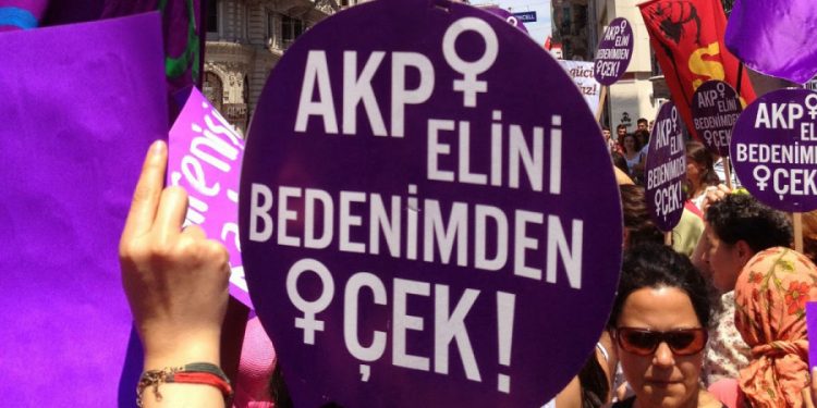 Kadınlar 25 Kasım’da dört bir yanda eylemde olacaklar