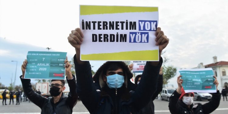 Birleşik Gençlik Meclisleri: Makul gençleriniz olmadık, olmayacağız!