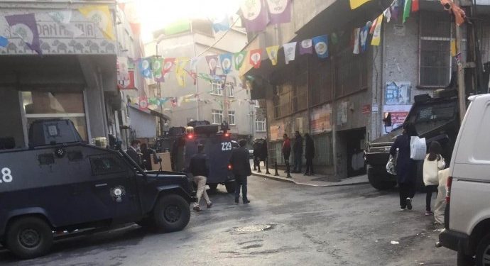 Gençlerin uyuşturucu karşıtı toplantısına faşist polis engeli