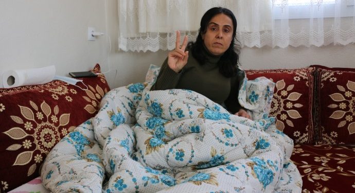 Sesini çıkartırsan öldürürüz diyen polisler şikayetçi oldu