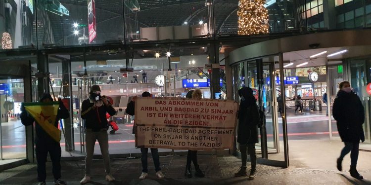 Berlin’de TCŞ ve JXK aktivistlerinden Şengal eylemi