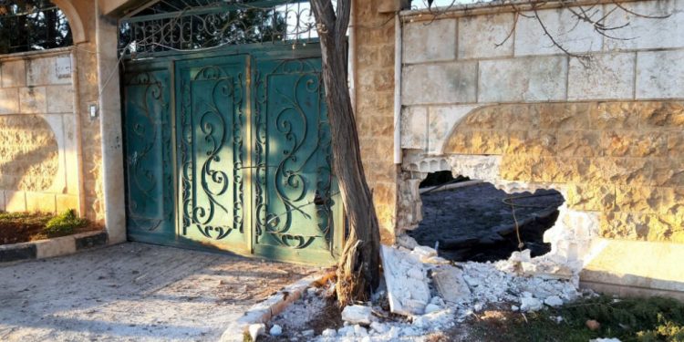 İşgalcilere ait drone Kobanê’de sivil bir evi vurdu