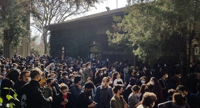 Boğaziçi öğrencileri direnişi bırakmıyor – YENİLENDİ