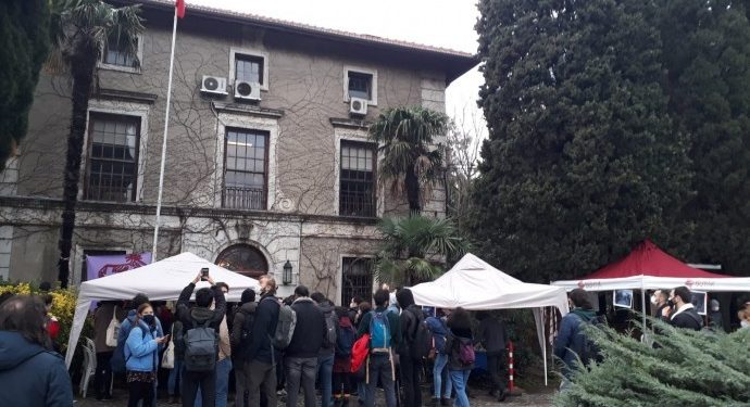 Faşist polis yıktı Boğaziçi gençliği yeniden kurdu