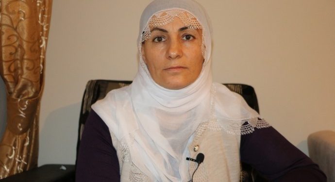 Faşist polis HDP önünde oturması için aileye para teklif etti