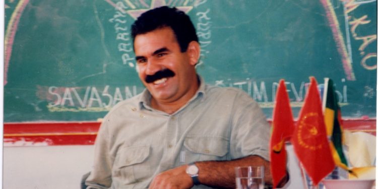 14 Şubat’ta Nairobi’ye geçti. Bu sırada Yunanistan ve Kenya arasında Önder Apo’nun üçüncü ülkeye geçmesi yönünde karar verildi.