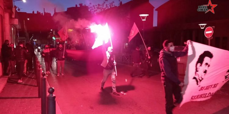 YENİLENDİ – Marsilya ve Paris’te gençlik işgal saldırılarına karşı alanlarda