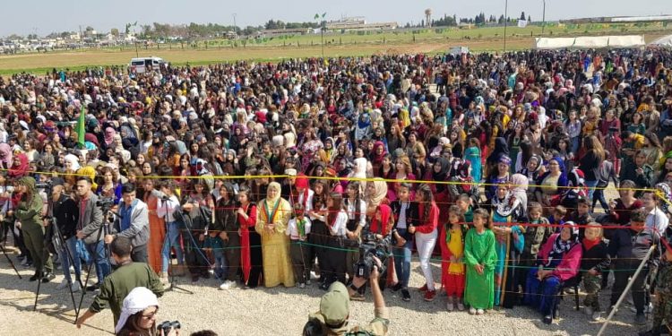 Qamişlo bugün kadın rengiyle coşuyor